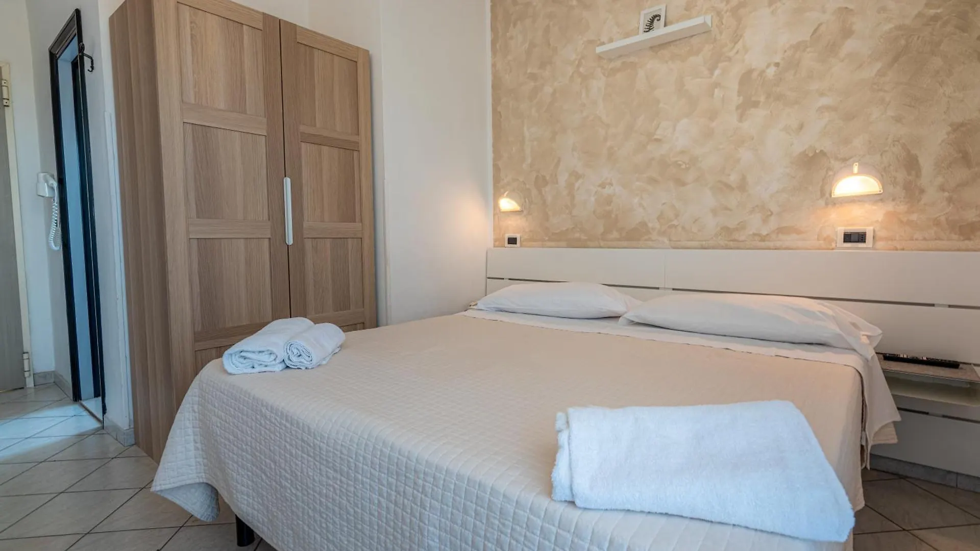 Hotel John Rimini