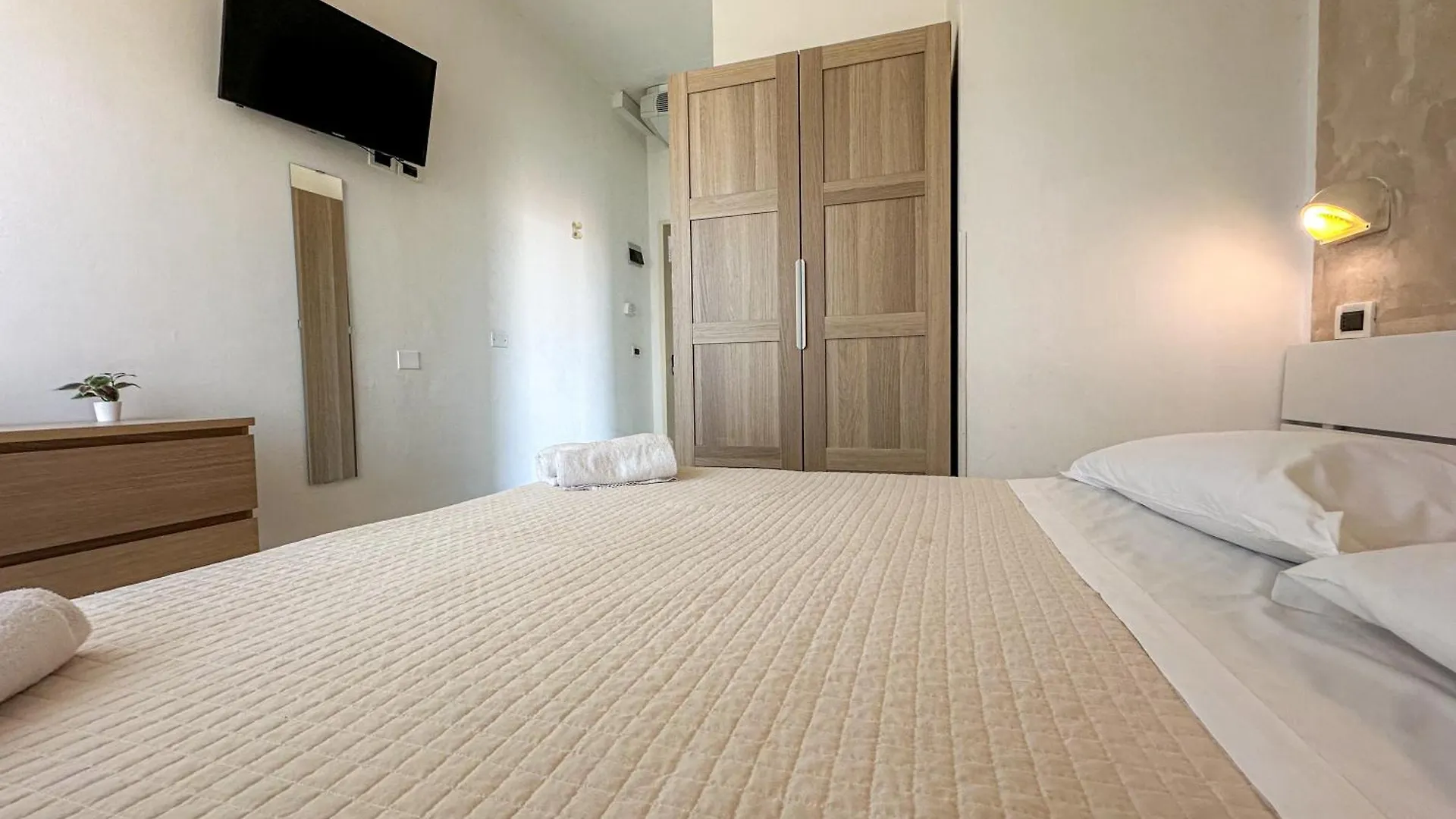 Hotel John Rimini