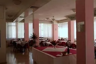Hotel John Rimini 3*,